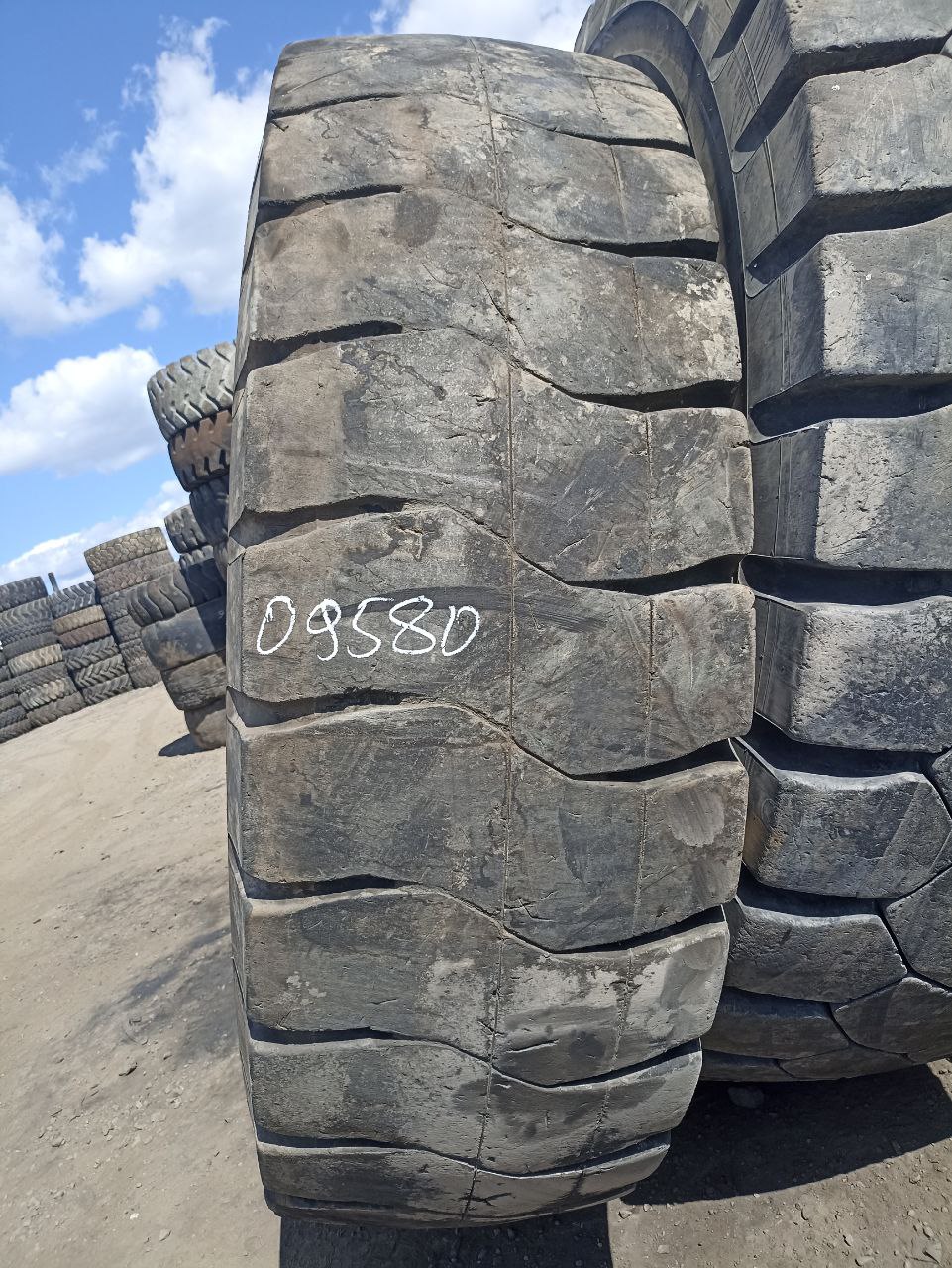 Шина 27.00R49 VRPS Bridgestone б/у